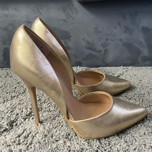 Steve Madden Gold heels